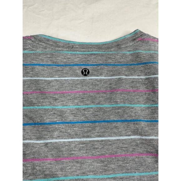Lululemon Mens Short Sleeve Striped Vneck Shirt sz Sm See Description - Picture 3 of 6